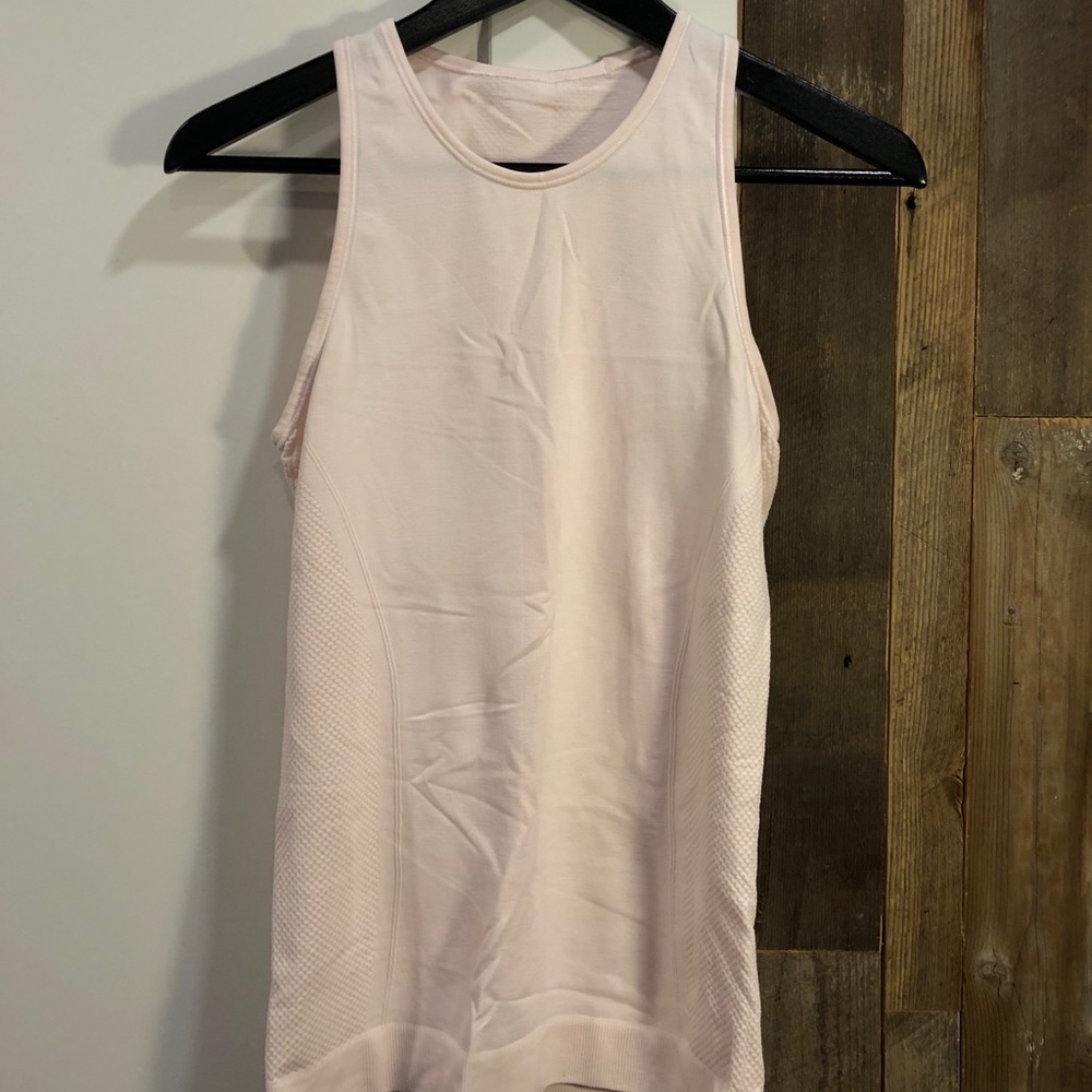Lululemon tank